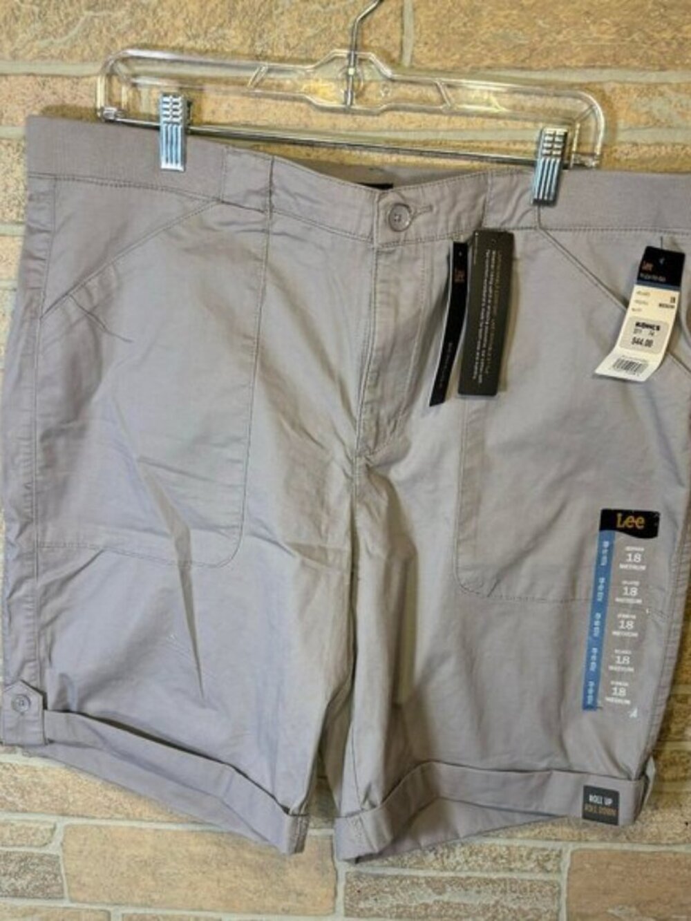 NWT Lee Relaxed Fit Bermuda Mid Rise Shorts Size 18‎ Medium